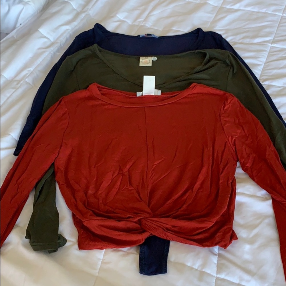 Brand new long sleeve shirt bundle - size medium